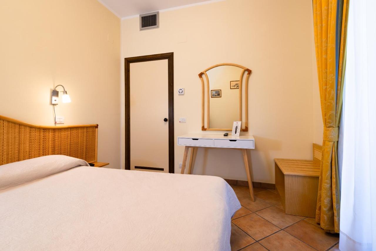 Hotel Il Ceppo Agropoli Luaran gambar