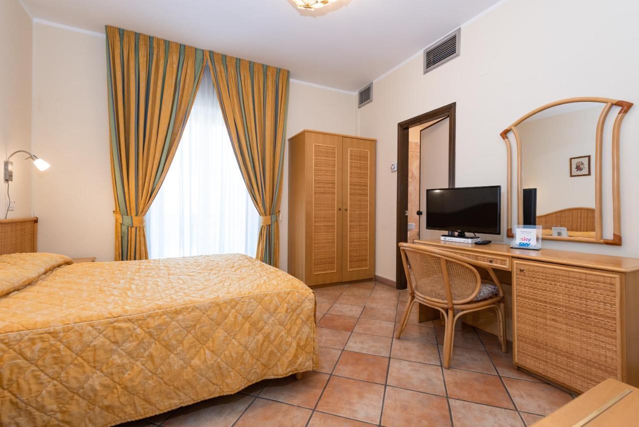 Hotel Il Ceppo Agropoli Luaran gambar