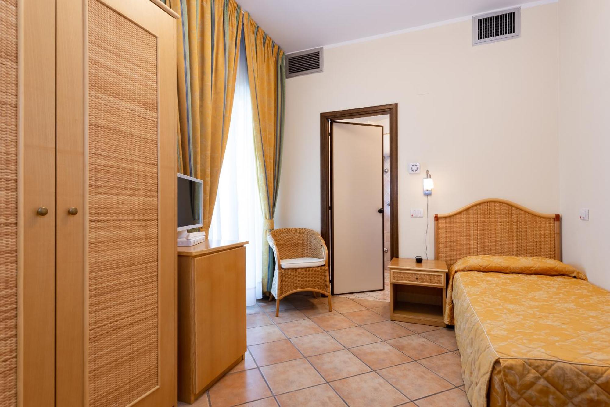Hotel Il Ceppo Agropoli Luaran gambar